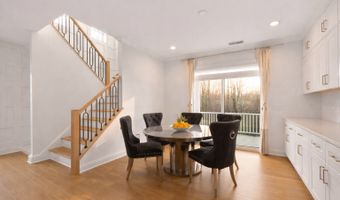 5 Brentwood Cir, Danbury, CT 06810