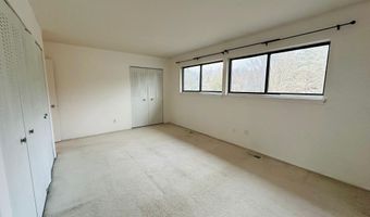 795 Watersedge Dr, Ann Arbor, MI 48105
