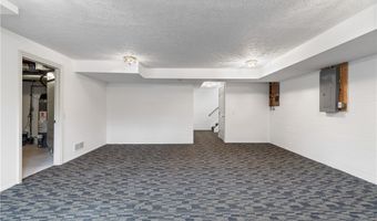 3285 Grey Village Dr, Akron, OH 44319