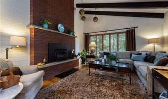 165 Kent Dr, East Greenwich, RI 02818