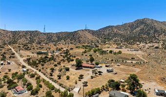 902 Searchlight Ranch Rd, Acton, CA 93510