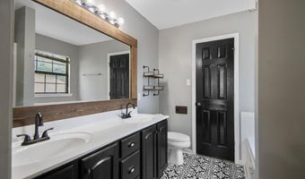 3712 Hazelwood Dr, Benton, AR 72015