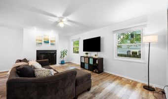 12112 FOXHILL Ln, Bowie, MD 20715