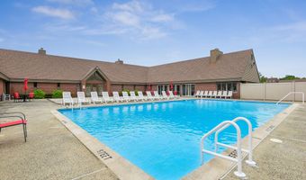 70 Montoya Dr 70, Branford, CT 06405