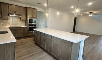 182 Peeps Ct, Adkins, TX 78101