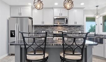 17341 N 158th St, Basehor, KS 66007