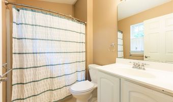 612 Village Green E Blvd, Adams Twp., PA 16046
