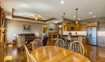 3205 Fieldstone Ct SE, Altoona, IA 50009