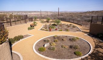 341 Laughing Hill Dr, Clarkdale, AZ 86324