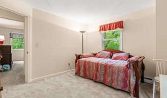 9 Candlewood Dr, Amherst, NH 03031