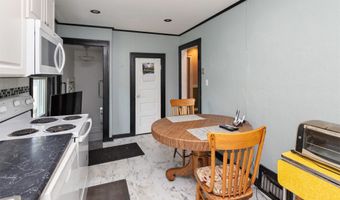 526 SW Walnut St, Ankeny, IA 50023