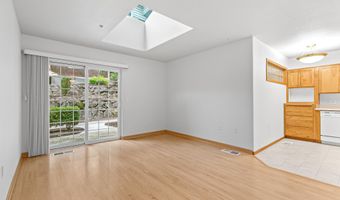 923 Mountain Meadows Cir, Ashland, OR 97520