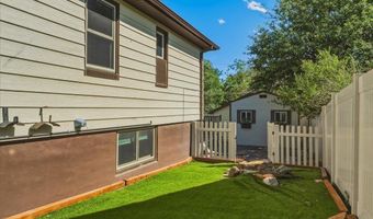 813 W 2ND Ave, Cheyenne, WY 82001