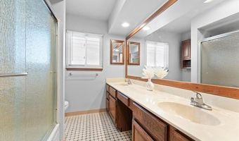 16958 Cambridge Ave, Allen Park, MI 48101
