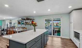 801 FLAMINGO Dr, Apollo Beach, FL 33572