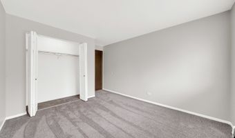 239 N Mill Rd 217, Addison, IL 60101
