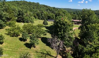 10463 Farm Road 1182, Aurora, MO 65605