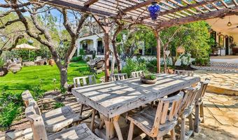 5617 Colodny Dr, Agoura Hills, CA 91301