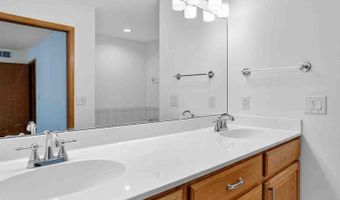 5574 Bantry Ln, Fitchburg, WI 53711