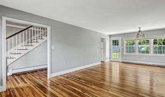 25 Viking Dr, Bristol, RI 02809