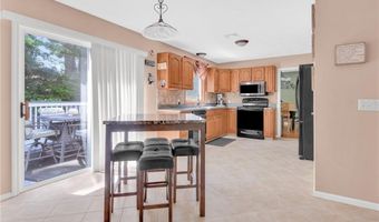 63 Derbyshire Dr, Cranston, RI 02921