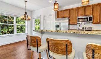 48 Asher Ln, Arden, NC 28704