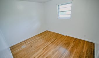 8325 Lake Rd, Indianapolis, IN 46217