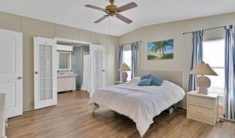 921 Dogwood Dr, Barefoot Bay, FL 32976