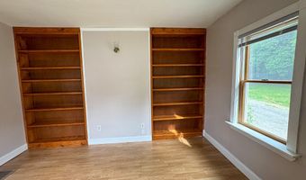 43 Holland St, Bangor, ME 04401