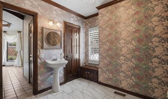 8204 Brownsville Ln, Bethany, OK 73008