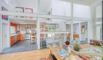 103 Long View Dr, Becket, MA 01223