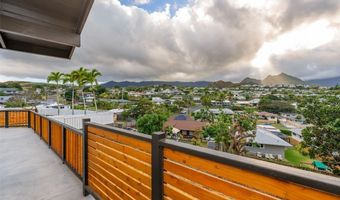 1375 Kupau St, Kailua, HI 96734