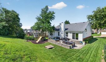 918 Claybend Dr, Ballwin, MO 63011