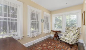 141 Coggeshall Ave, Newport, RI 02840