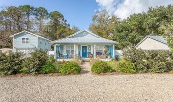 148 20th Ave, Apalachicola, FL 32320