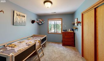 98393 E COUGAR Ln, Brookings, OR 97415