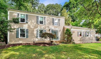 667 Duxbury Ct SE, Ada, MI 49301