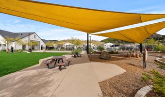 323 Satsuma Trl, Fallbrook, CA 92028