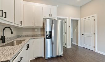 3503 S Chatfield Rd, Bauxite, AR 72011