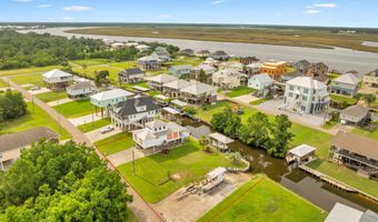 118 Edith Dr, Bay St. Louis, MS 39520