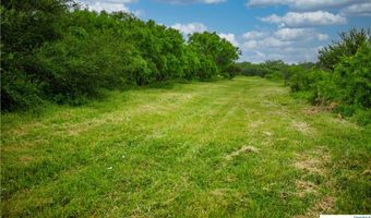 La Vernia Road, Adkins, TX 78101