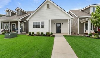 830 NE Heights Ln, Bentonville, AR 72712