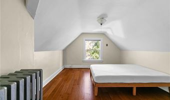 18 Rhode Island Ave 3, Newport, RI 02840