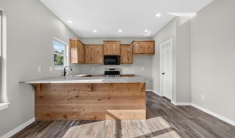 421 Beavertail Rd, Ash Grove, MO 65604