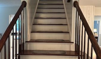 6 Whitetail Ln, Chester, NH 03036