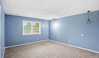 826 Yorkshire Rd, Anderson, IN 46012