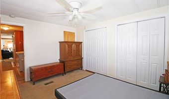 56 Bayview Pkwy, Middletown, RI 02842
