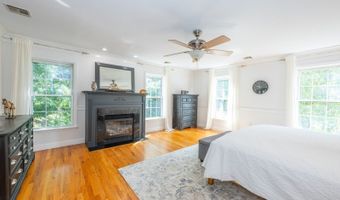 15 Tanglewood Dr, Andover, NJ 07848