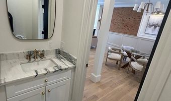 16 Chestnut St, Boston, MA 02129