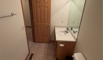 1437 Waters Edge Dr, Akron, OH 44313
